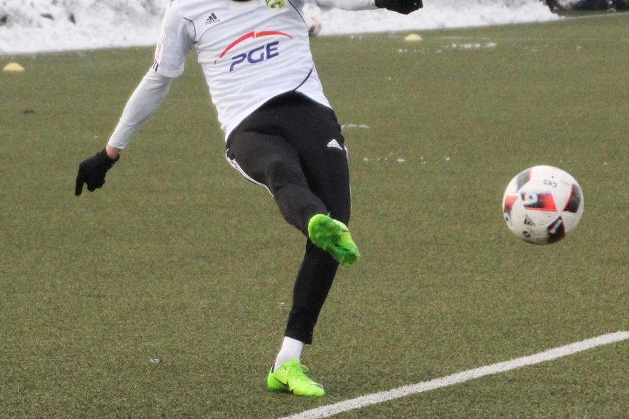 Rezerwy przegrywają na starcie